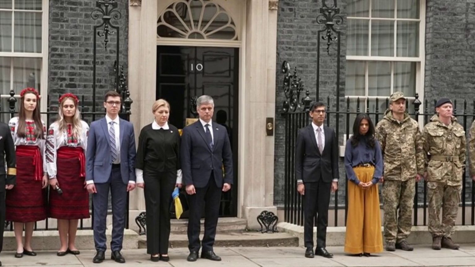 image 6068348 Ukraine war: UK will observe a moment of silence for the anniversary