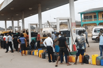 Petrol price hits N1000 per litre as scarcity spreads Petrol price hits N1000/l as scarcity spreads