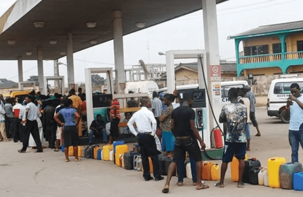 Petrol price hits N1000 per litre as scarcity spreads Petrol price hits N1000/l as scarcity spreads