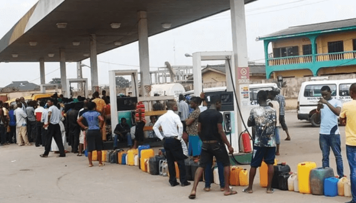 Petrol price hits N1000 per litre as scarcity spreads Petrol price hits N1000/l as scarcity spreads